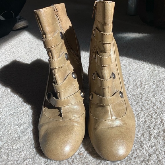 Xhilaration heeled booties - Picture 2 of 5